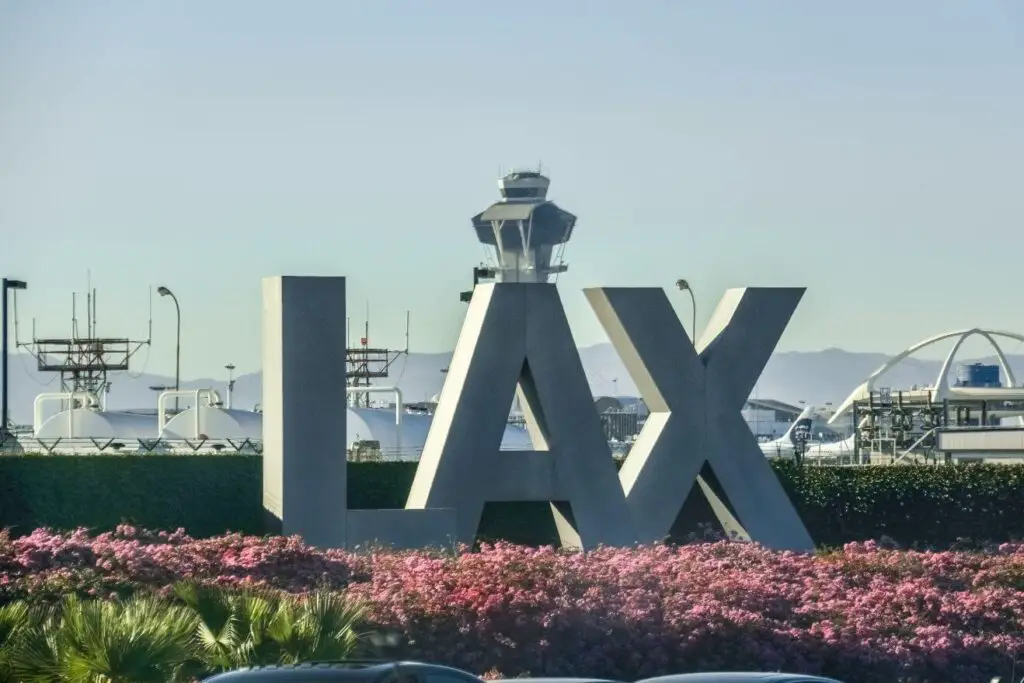 is-lax-busy-on-christmas-day