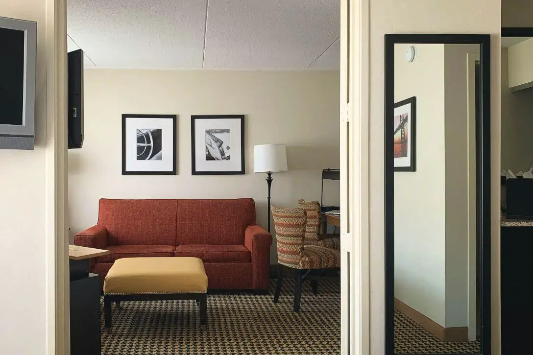 Homewood Suites vs Hampton Inn. What Are The Differences?